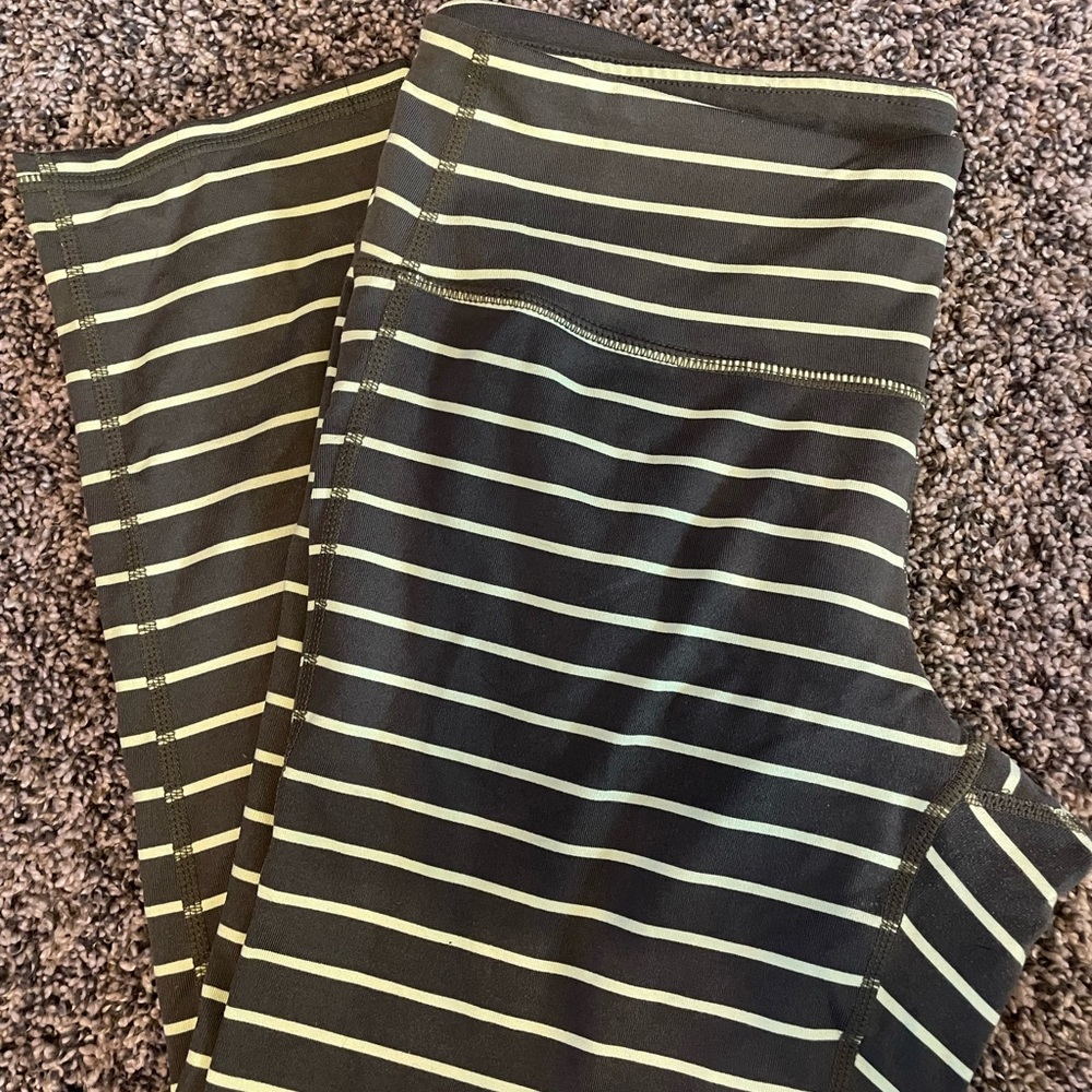 Athleta crop